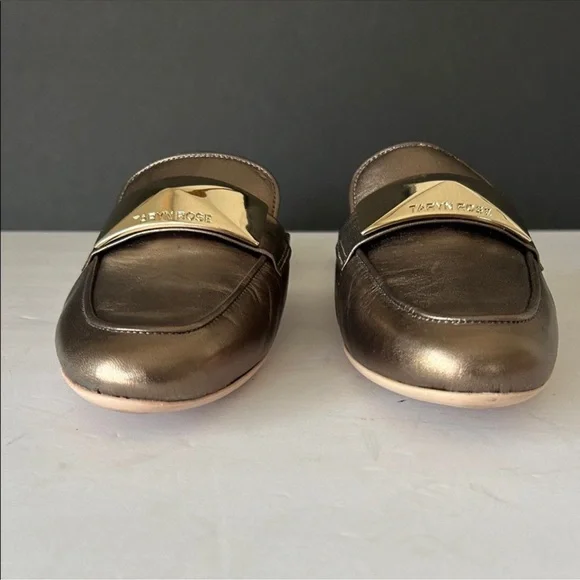 Taryn Rose metallic bronze leather slip-on mules with gold-tone hardware - Picture 3 of 11